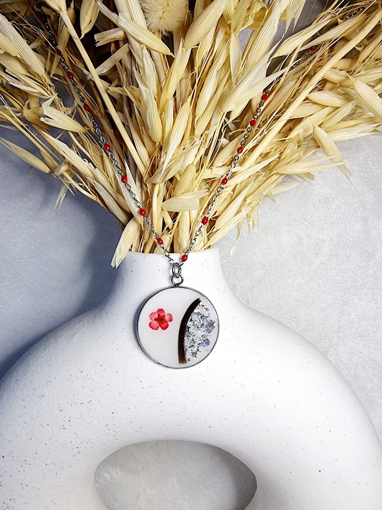 Collier rond en résine lait maternel, cheveux, fleur séchée, bijou souvenir personnalisé
