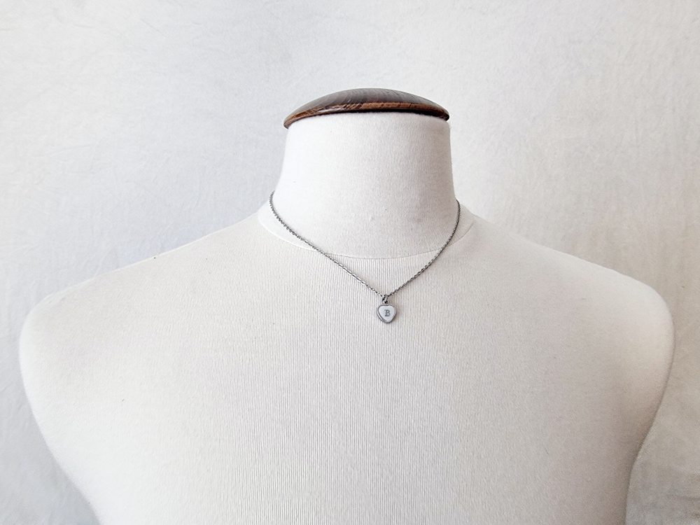 Collier cœur personnalisé avec initiale, bijou souvenir unique